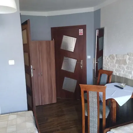 Cosmos & Champion Bed & Breakfast *